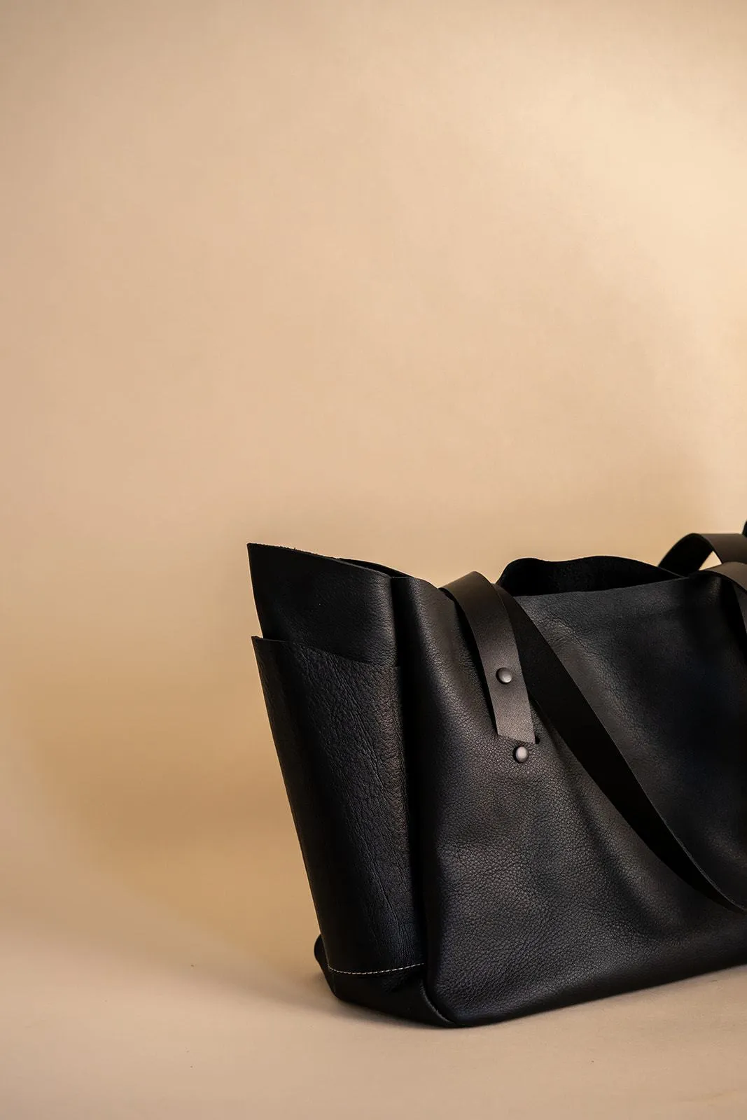 Brev MEDIUM carryall - Carbon