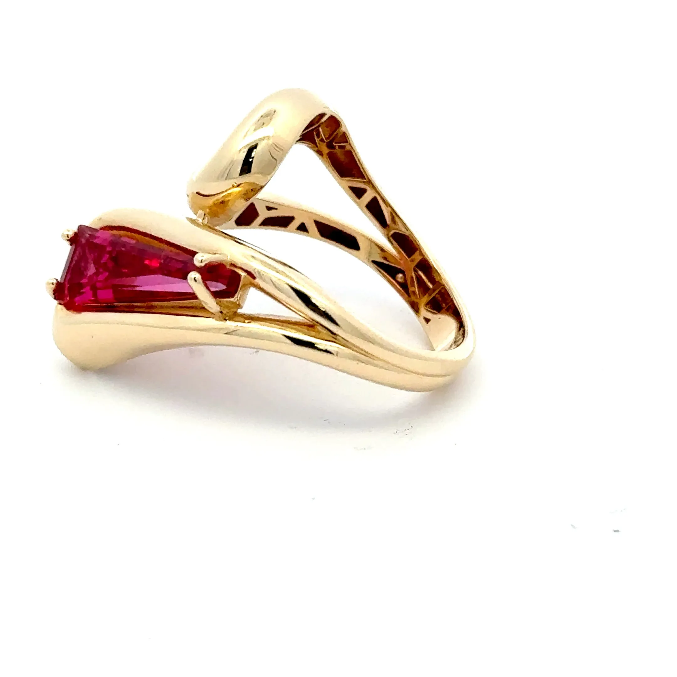 Elegant Gold and Pink Pendant 14k
