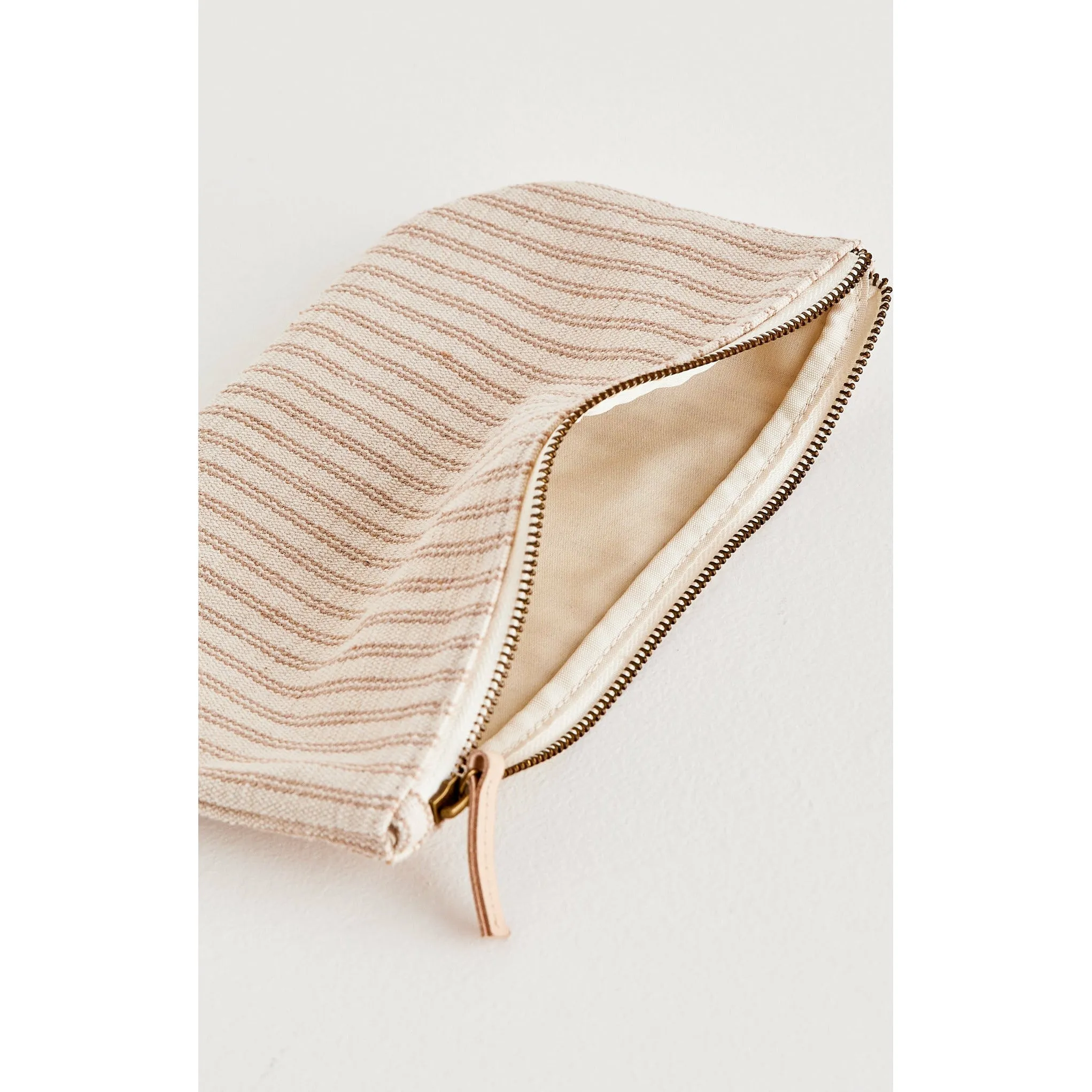 Ella Pouch Small in Taupe