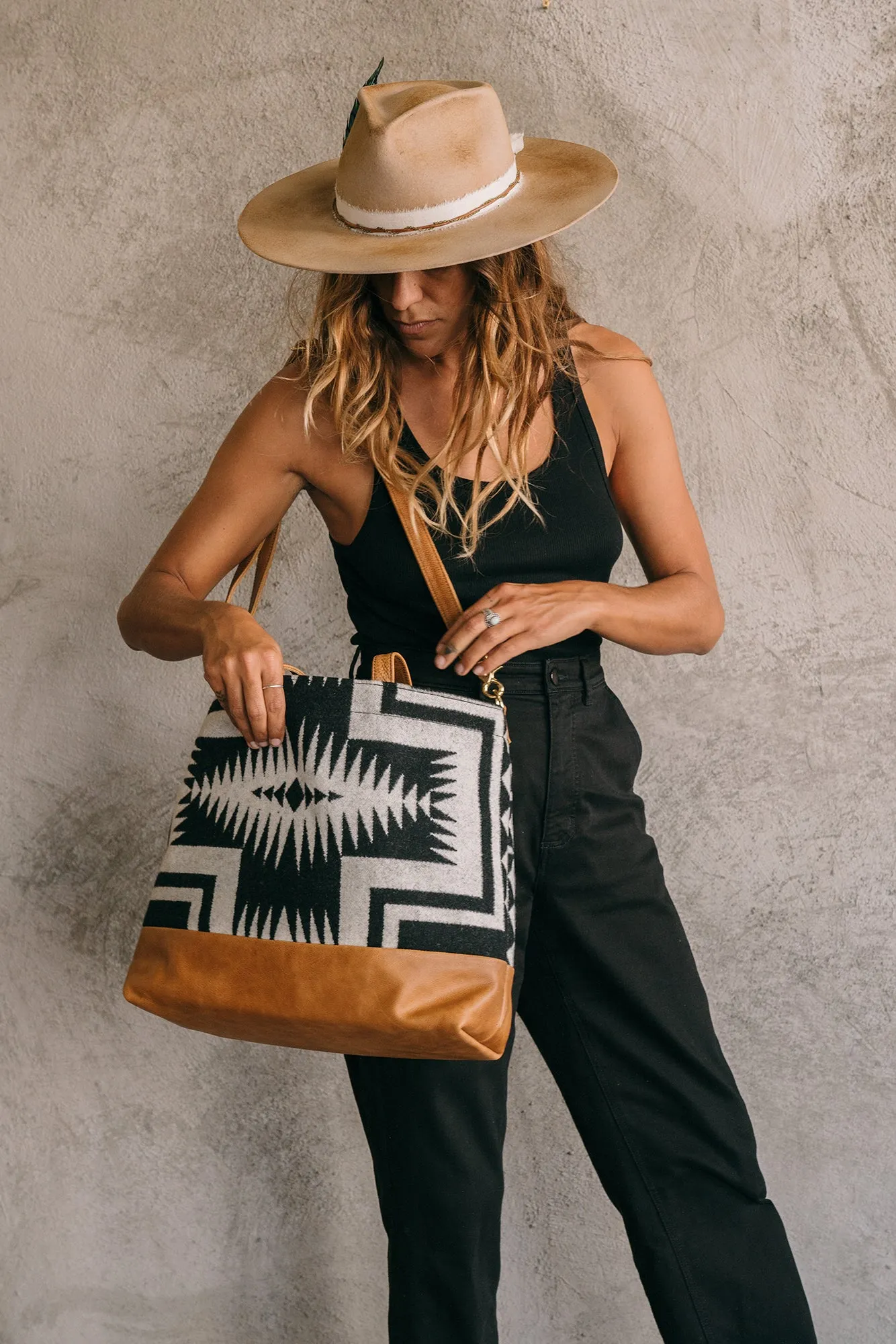 Luna Saddle Shia Tote