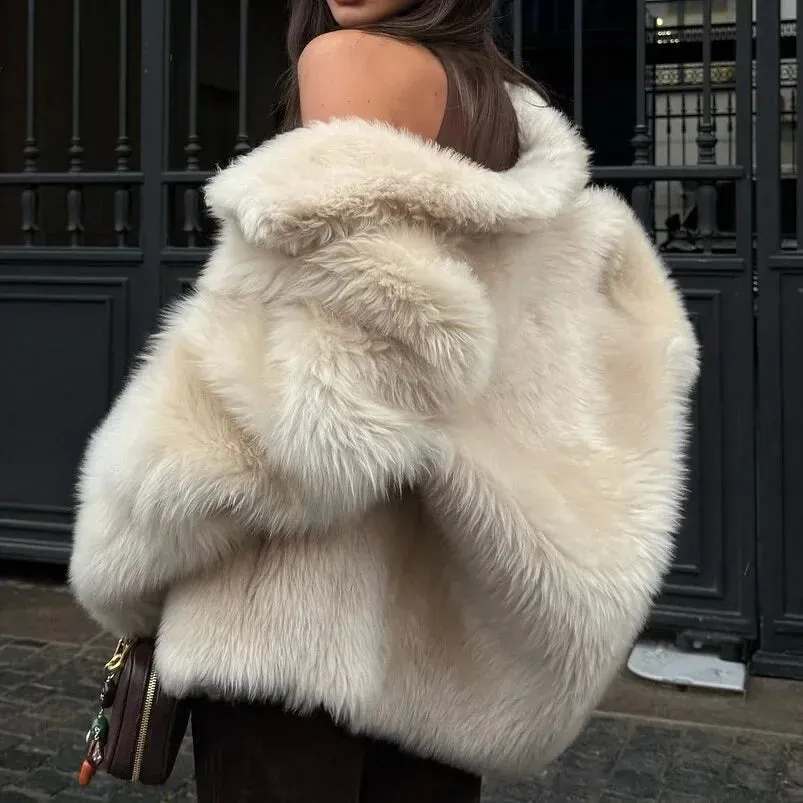 Luxury Faux Fur Jacket – Elegant Cozy Statement Piece