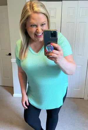 Short-Sleeved Ribbed V-Neck Tee in Mint