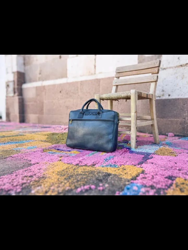 Stylish Leather Crossbody Messenger Bag - Versatile Shoulder Bag for Everyday Use