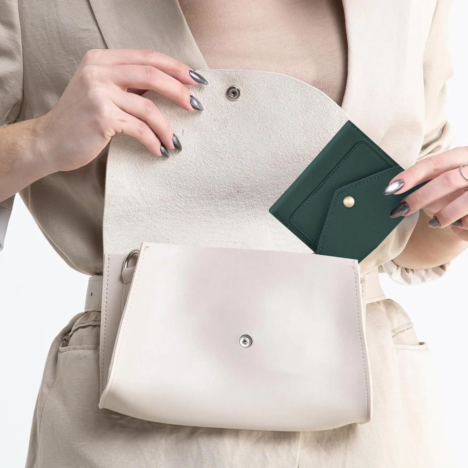 Women's Trifold Small Wallet, RFID Blocking Credit Card Holder with Keychain & Coins Zipper Pocket